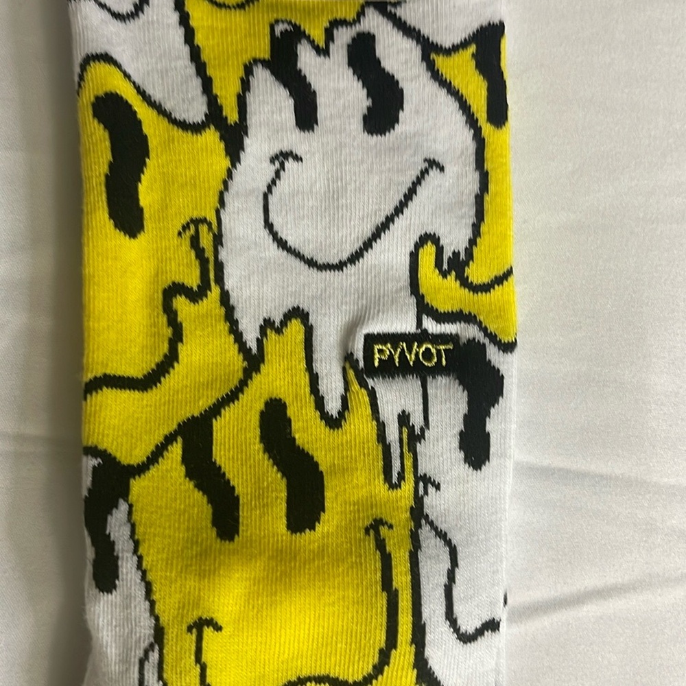 Smiley Socks by Pyvot - Picture 4 of 11